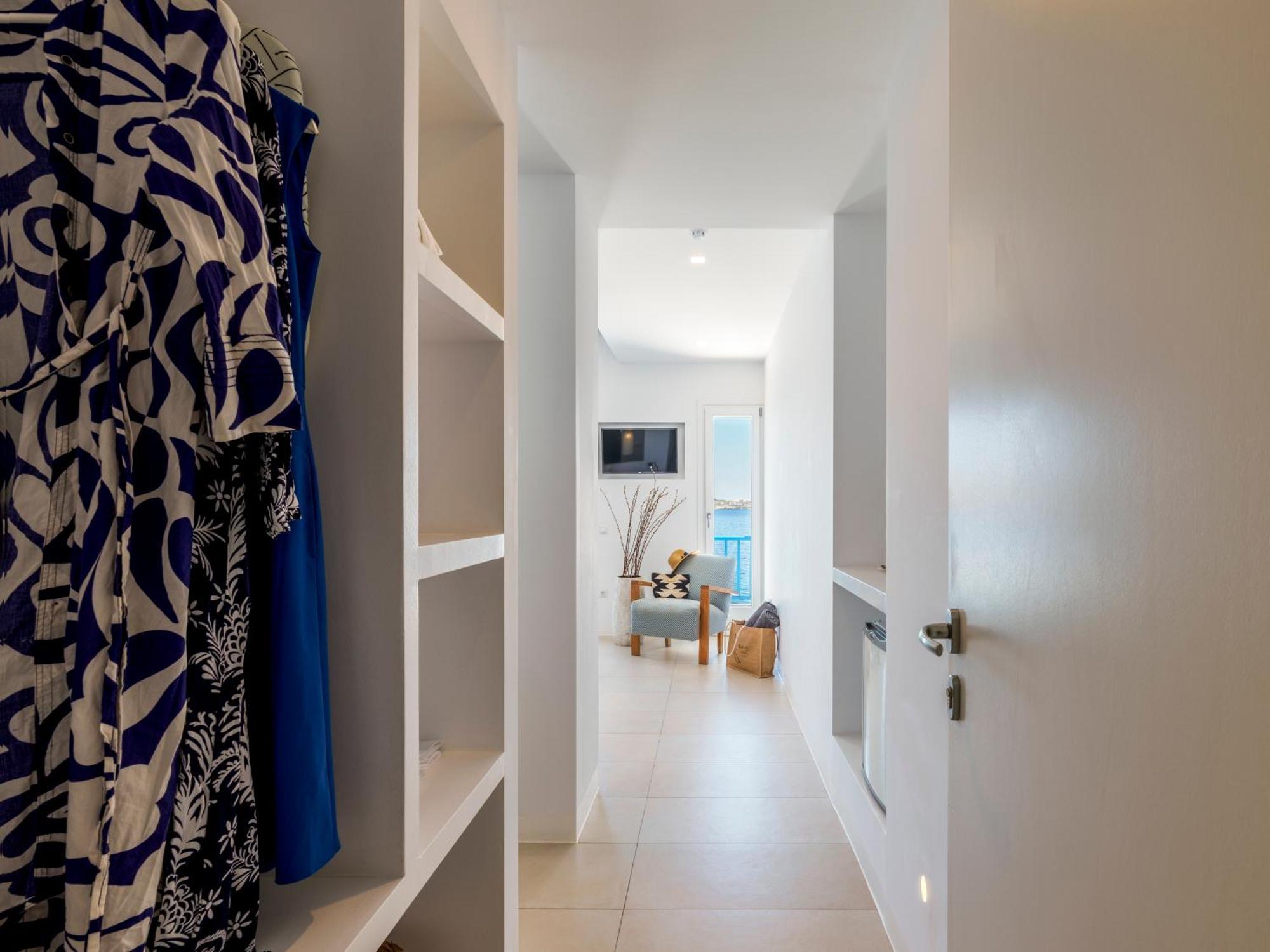 Bluetopia Suites Mykonos Town Экстерьер фото
