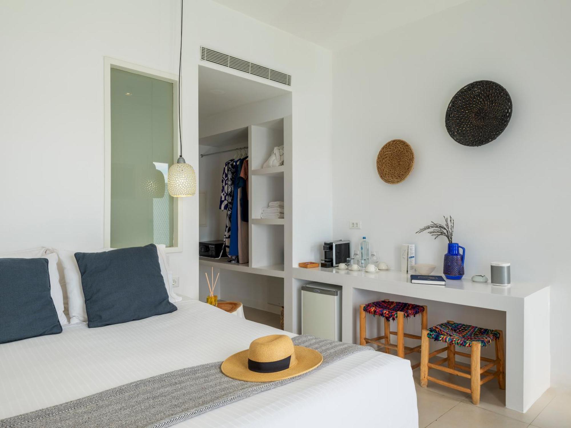 Bluetopia Suites Mykonos Town Экстерьер фото