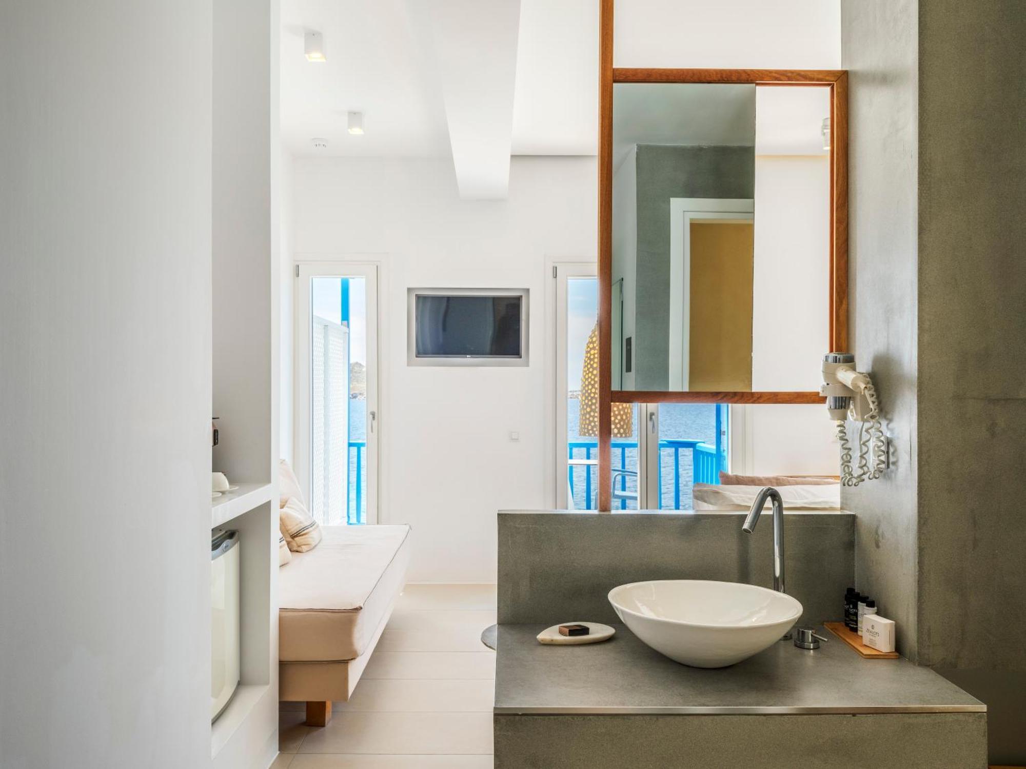 Bluetopia Suites Mykonos Town Экстерьер фото